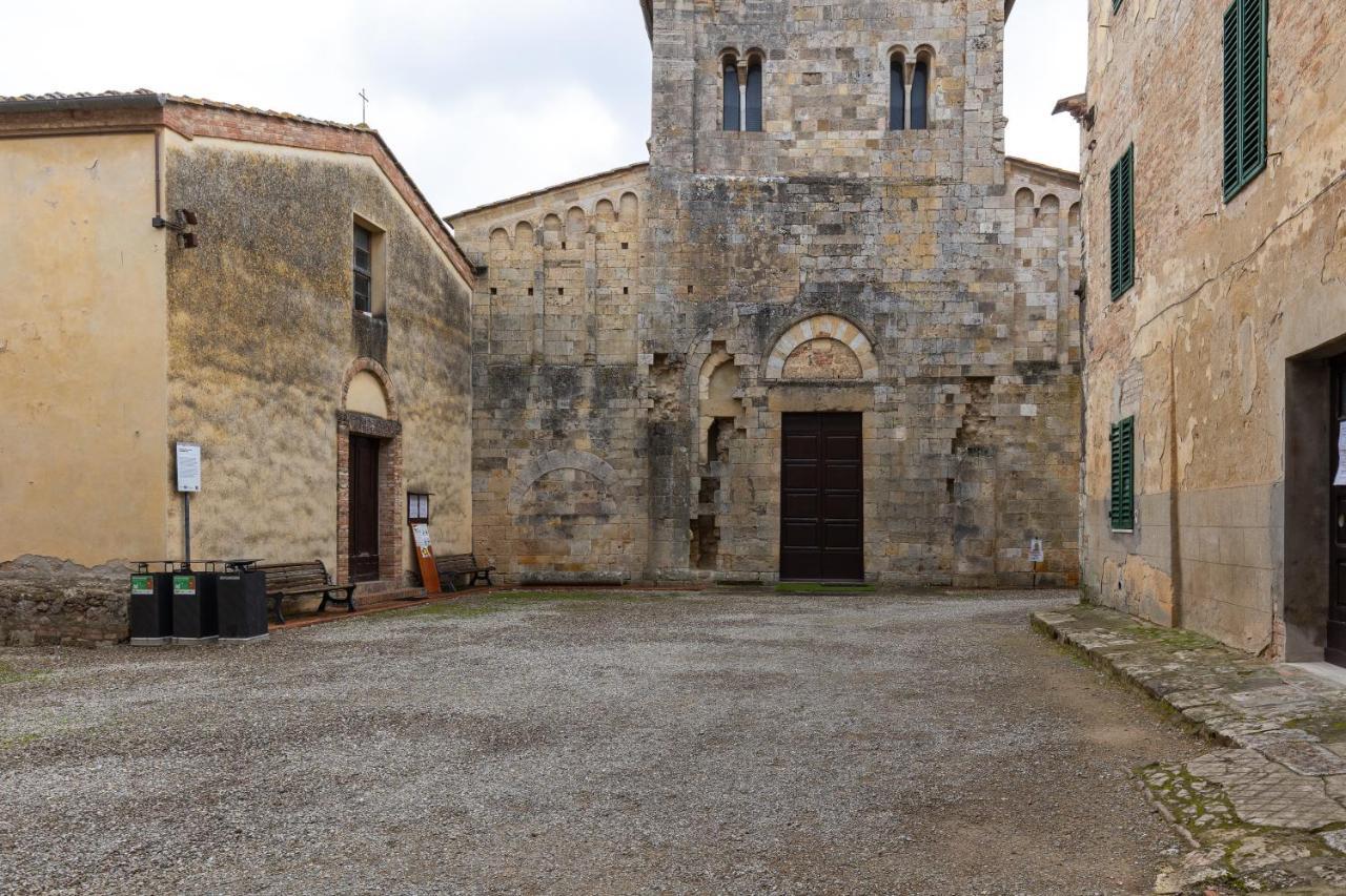 Enchanting Flat With Patio In Abbadia A Isola Monteriggioni Exteriér fotografie